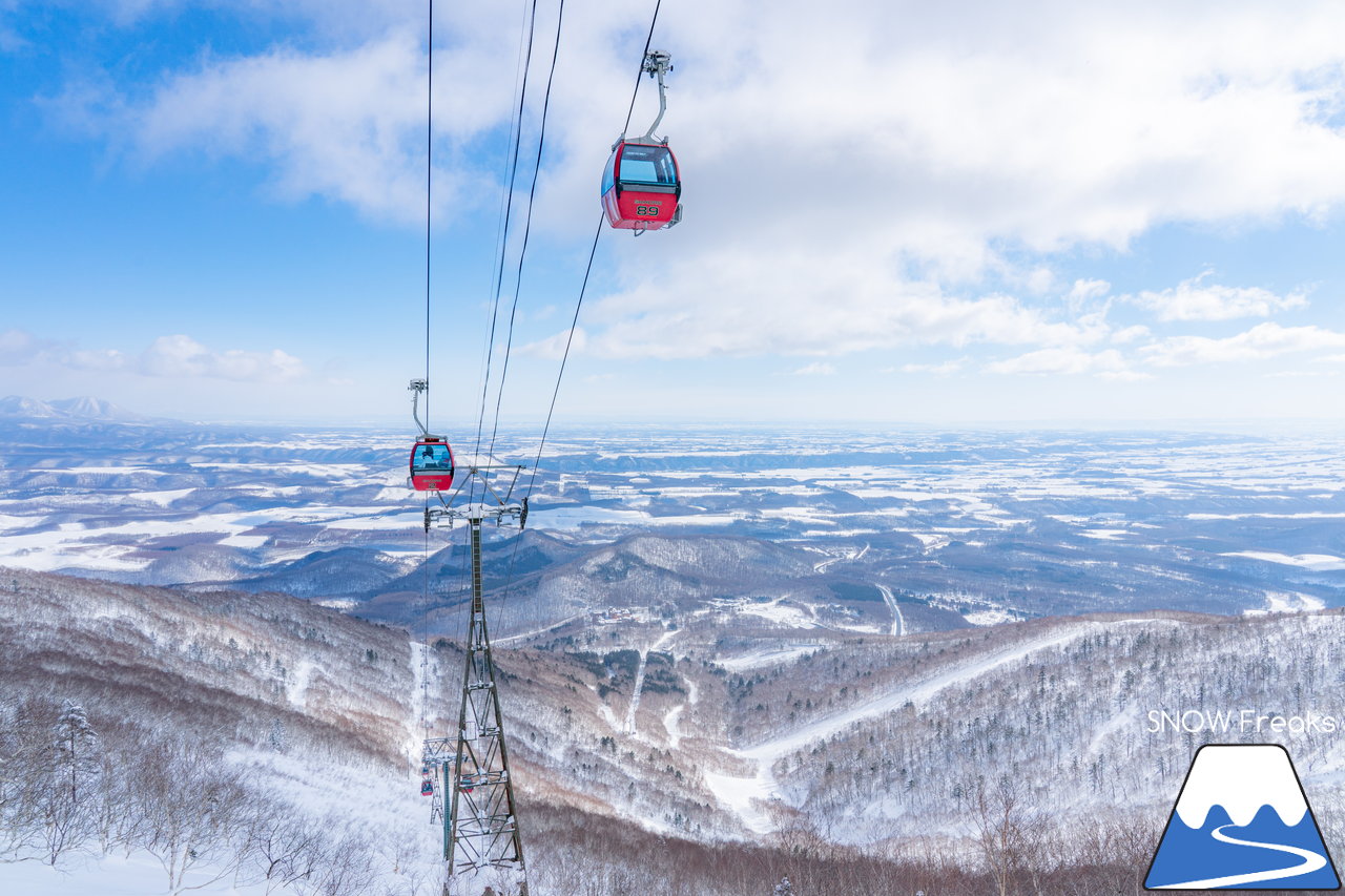 十勝サホロリゾート｜道東の粉雪はレベルが違う☆抵抗感皆無のさらさらパウダースノーへ滑り込め！(*^^*)